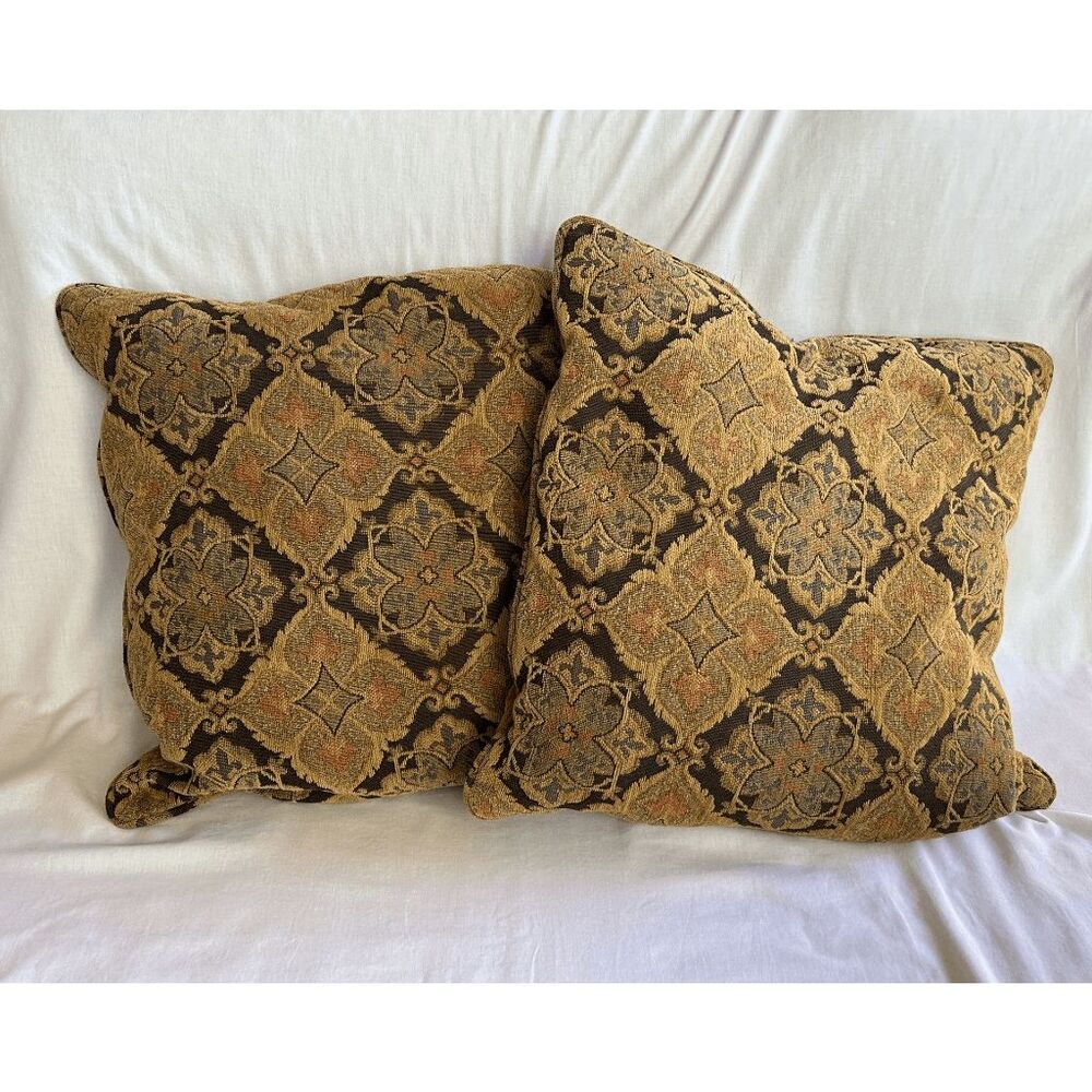 Brown Diamond Pattern Decorative Sofa/Throw Pillow Set of Two 18 x 18 Inches